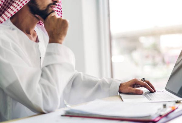 Arabic for Work in the UAE: Meetings, Emails, and Quick Updates